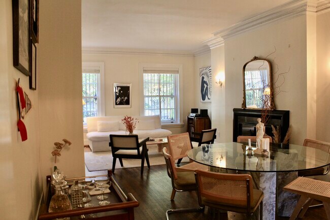 Photo - 1728 New Hampshire Ave NW Unidad 101