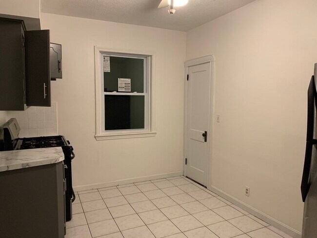 Photo - 44 Crawford St Unit 3