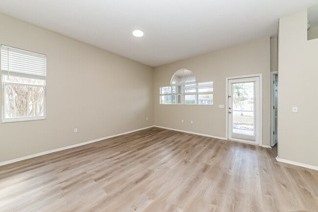 Photo - 6210 Blackberry Ln