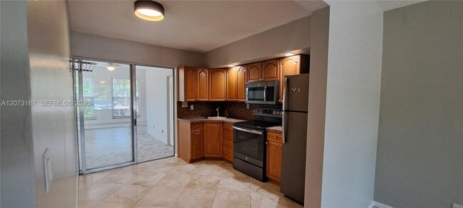 Photo - 1644 NE 33rd St Unit B