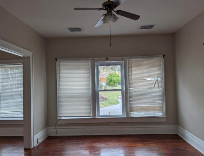 Photo - 1008 Lake Ave