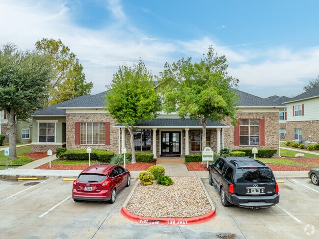 Leasing Office - Westchester Woods Apartments