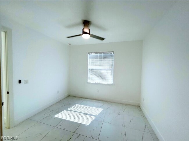 Photo - 674 Chemstrand St E