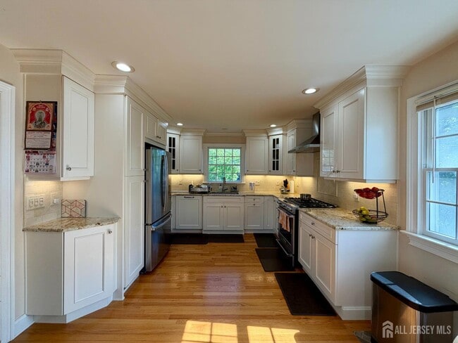 Photo - 214 Rivercrest Dr