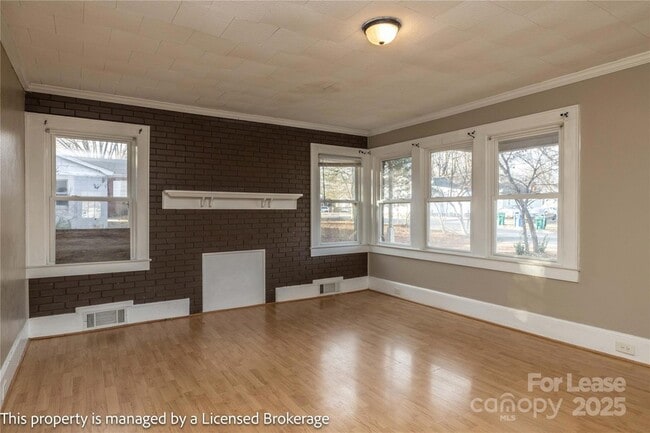 Photo - 1420 Amhurst St