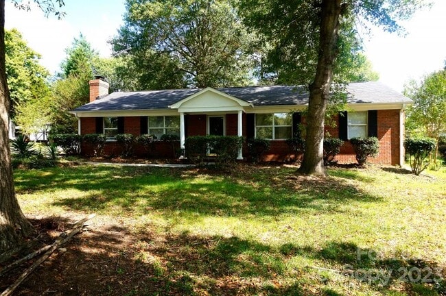 Photo - 8205 Meadowind Cir