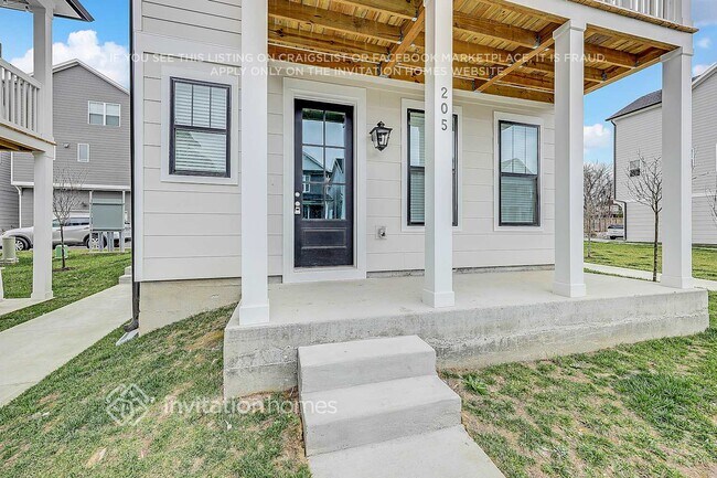 Photo - 647 Vernon Ave