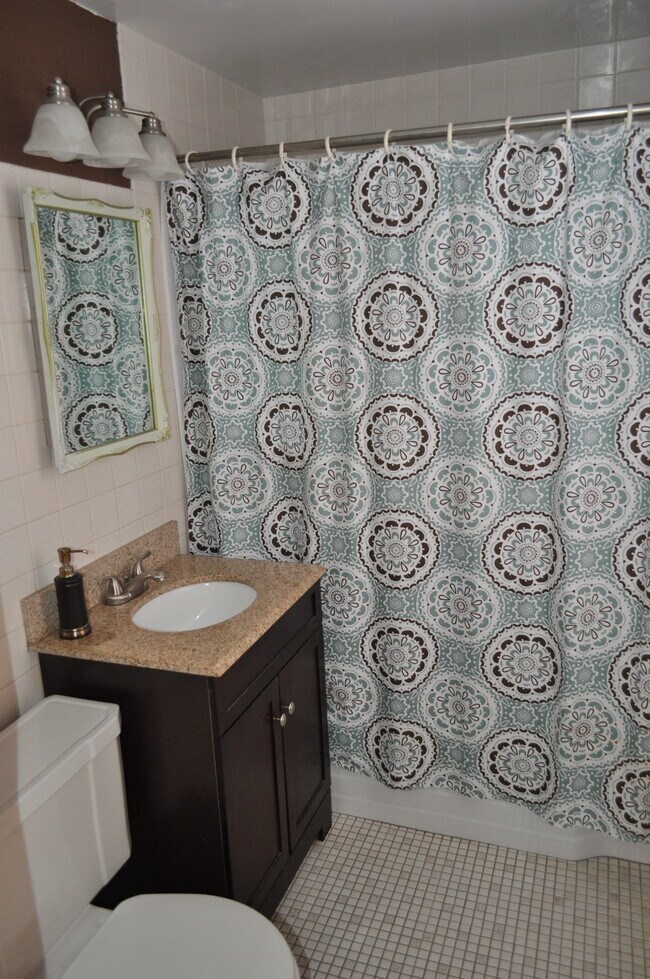 Photo - 2628 Lynn Ave