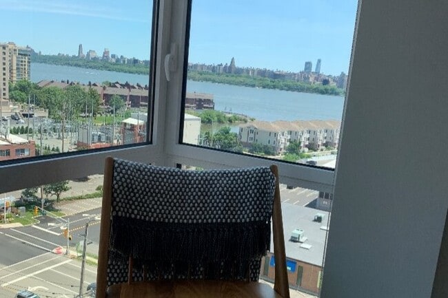 Photo - 7311 River Rd Unidad Balcony