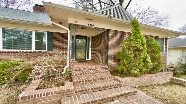 Photo - 5209 Walnut Grove Rd