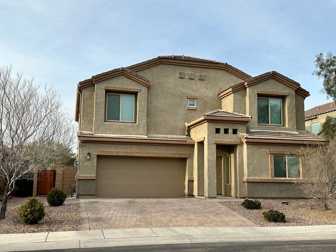 Beautiful Home in Saguaro Bloom! - Beautiful Home in Saguaro Bloom!