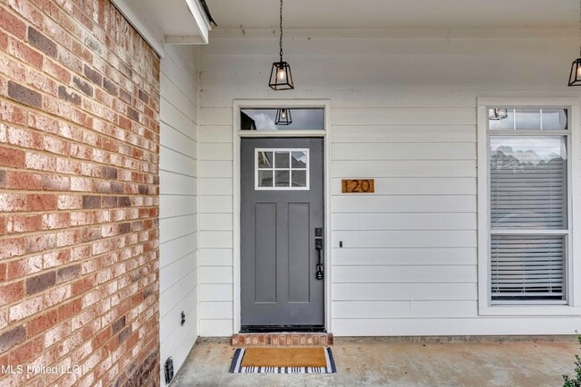 Photo - 120 Lennox Pl