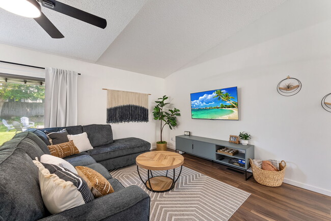 Photo - 2241 10th St