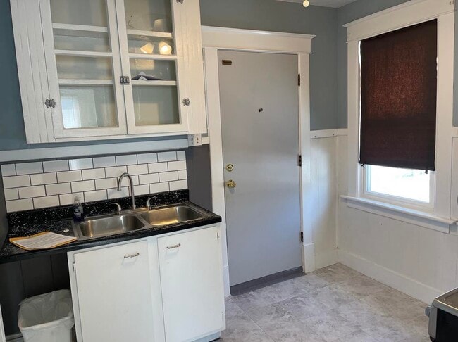 Photo - 81 Hagen Ave Unidad Garage Apt