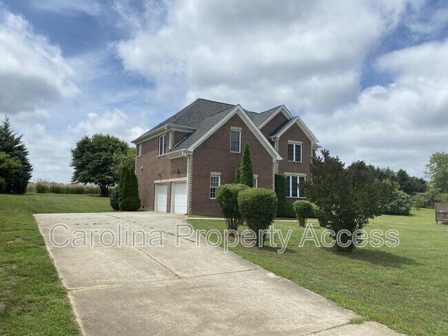 1021 Rolling Farm Dr