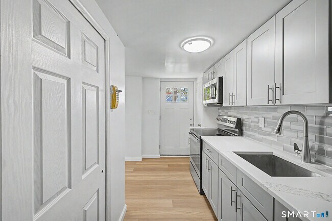 Photo - 22 Treat Ave Unit Lower Level