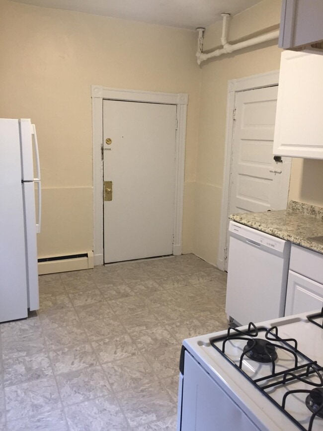 Photo - 36 Orkney Rd Unit B