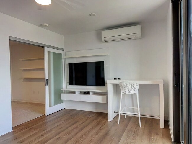 Photo - High Floor Kakaako 1 bedroom Unit 4011