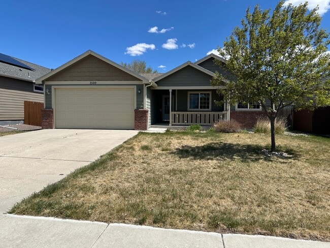 Building Photo - 4 BEDROOM, 3 BATHROOM SINGLE FAMILY HOME WITH OFFICE/BONUS ROOM & 2 CAR ATTACHED GARAGE