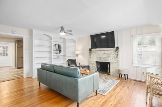 Photo - 2103 Washington Ave