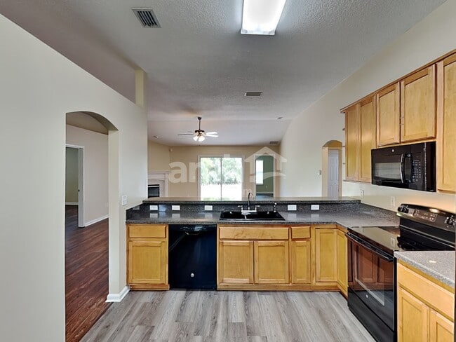 Photo - 2533 Royal Pointe Dr