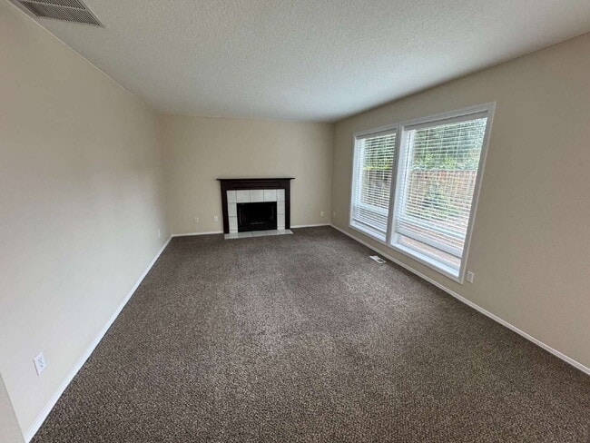 Photo - Beautiful 4 Bedroom Clackamas Home