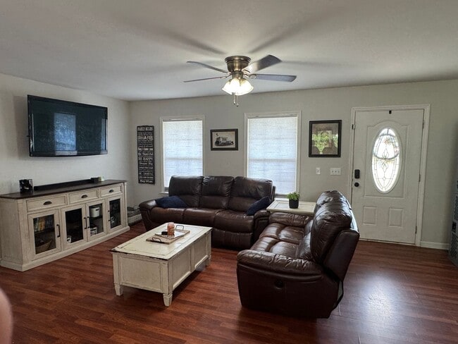 Photo - Country living on the outskirts of Nashville with 4 large beds, 2 baths, a bonus room and over an...