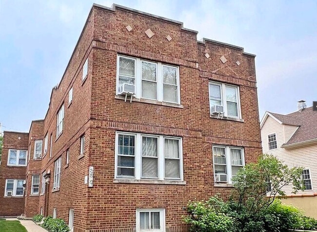 Building Photo - 4750 N Lotus Ave Unit 2W Rental