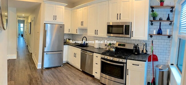 Photo - 1520 Tremont St