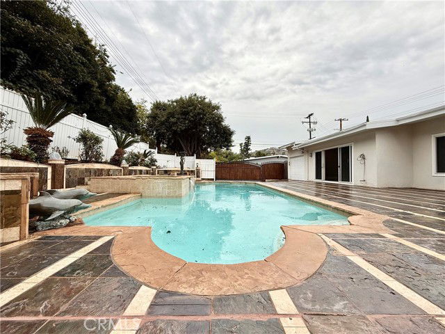 Photo - 24204 Calvert St