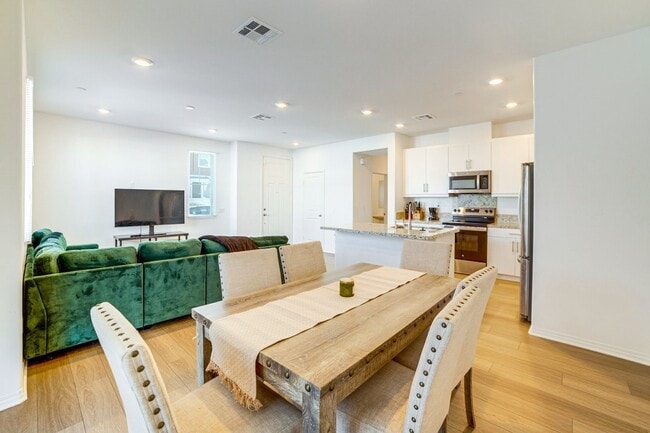 36351 Elizabeth Ln