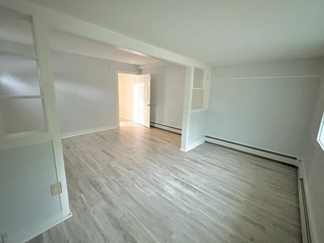 Photo - 1294 US-1 Apt A