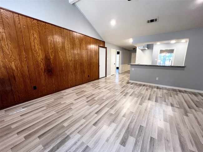 Photo - 422 Gamewood Dr