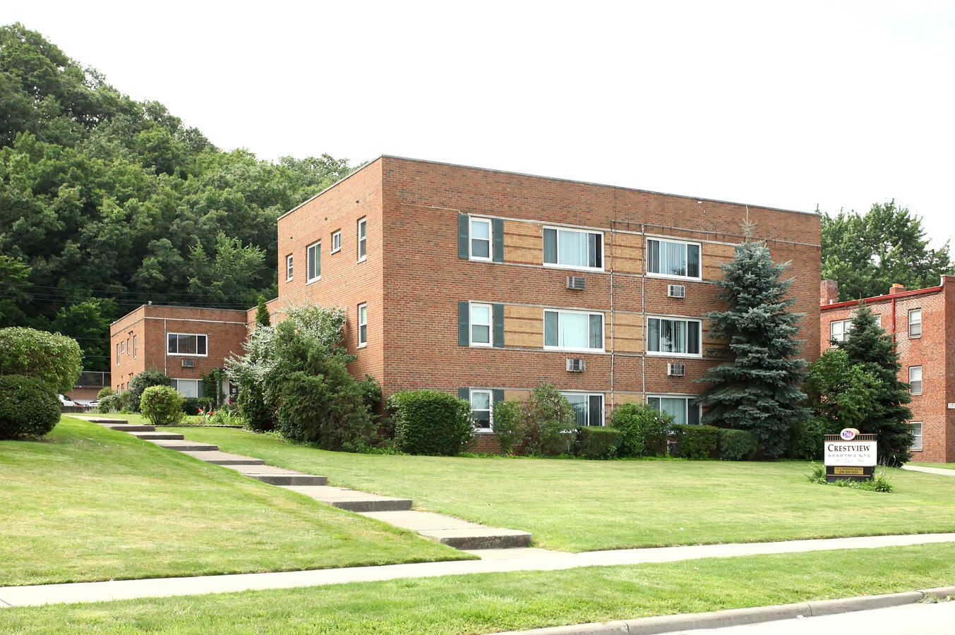 Crestview Apartments - Crestview Apartments