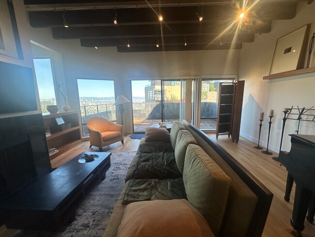 Photo - 304 Twin Peaks Blvd