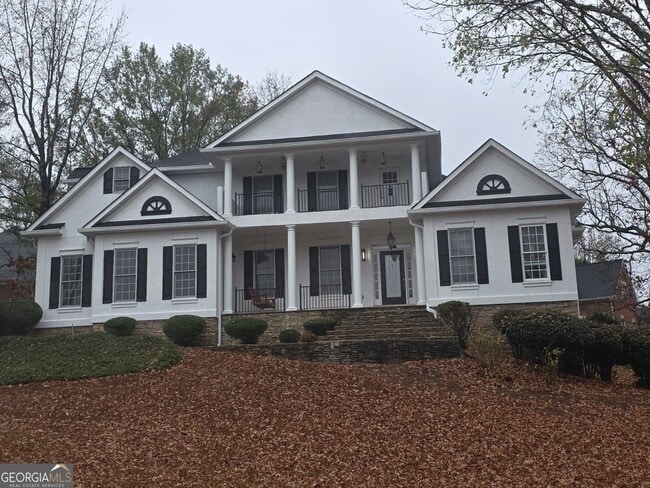 Photo - 166 Glen Eagle Way