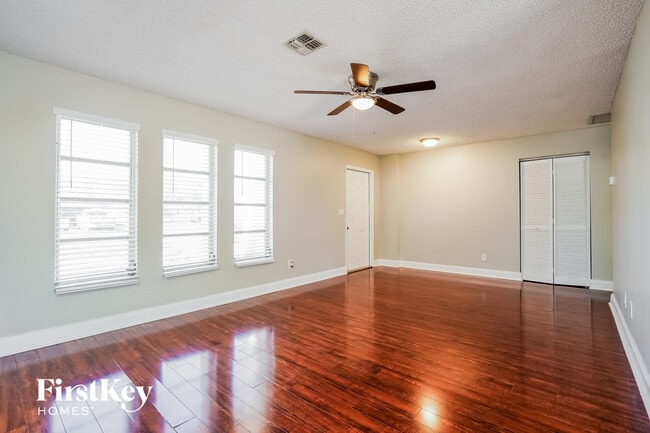 Photo - 18185 Dupont Dr