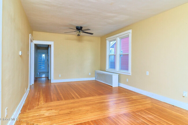 Photo - 1369 Santa Fe St