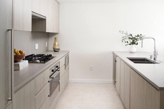 Photo - 161 Fairview Ave N Unit ID1025058P