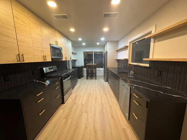 Photo - 4209 Everest Ln