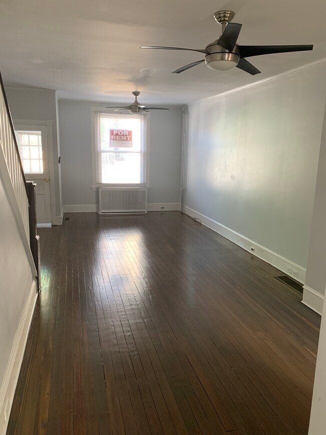 Photo - 203 Levering St