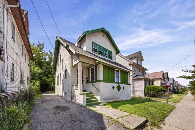 Photo - 97 Rohr St