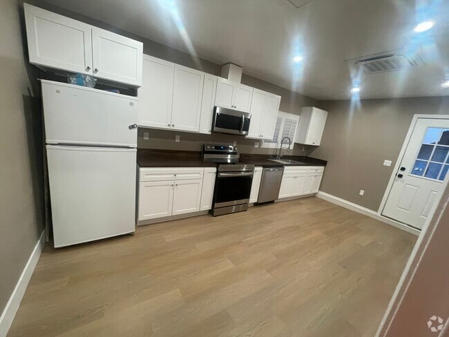 Building Photo - 7571 Frazer Dr Rental