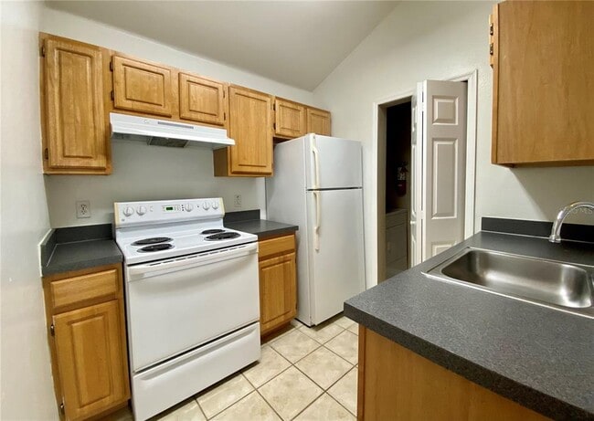 Photo - 3364 Westchester Square Blvd Unit 205