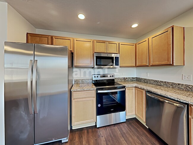 Photo - 8296 W Snohomish St