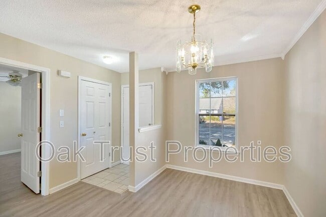 Photo - 1366 Pinnacle Ln