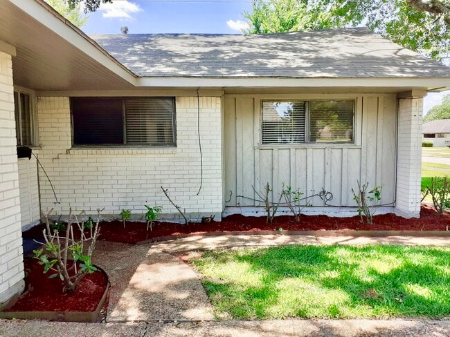 Photo - 8302 Coastway Ln