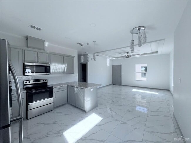 Photo - 10 West Dr Unit 4