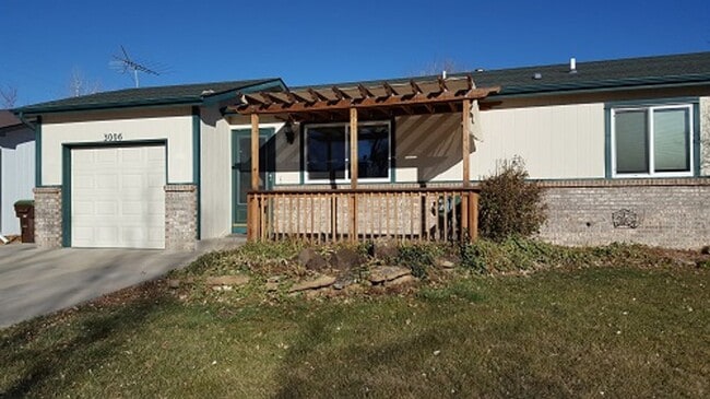 Building Photo - Bright 2 Bed, 2 Bath Home with Garage & Fenced Yard in Fort Collins