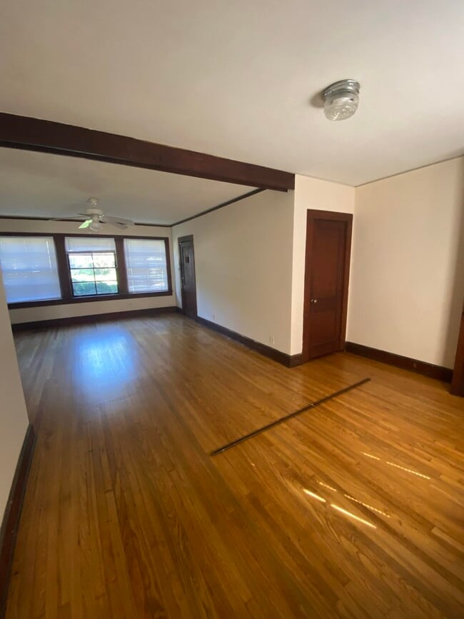 Photo - 545 E Park Ave